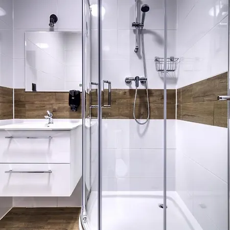 B&B Stop And Sleep 3*